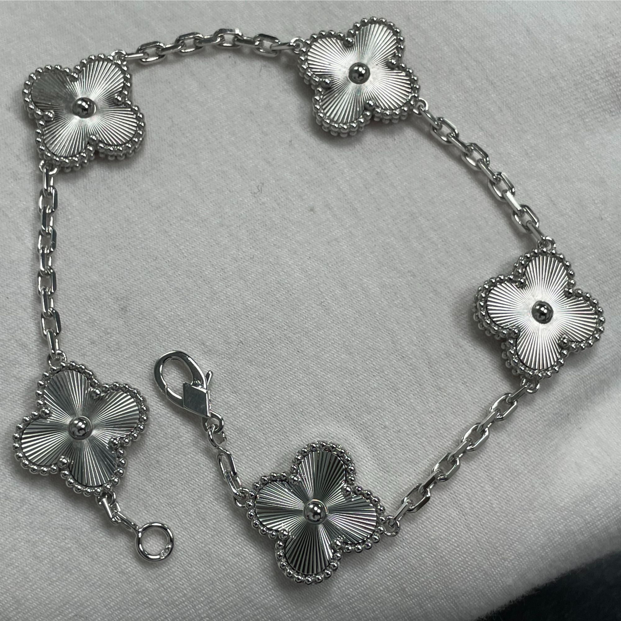 18k金五花镭射手链   多样性发一件