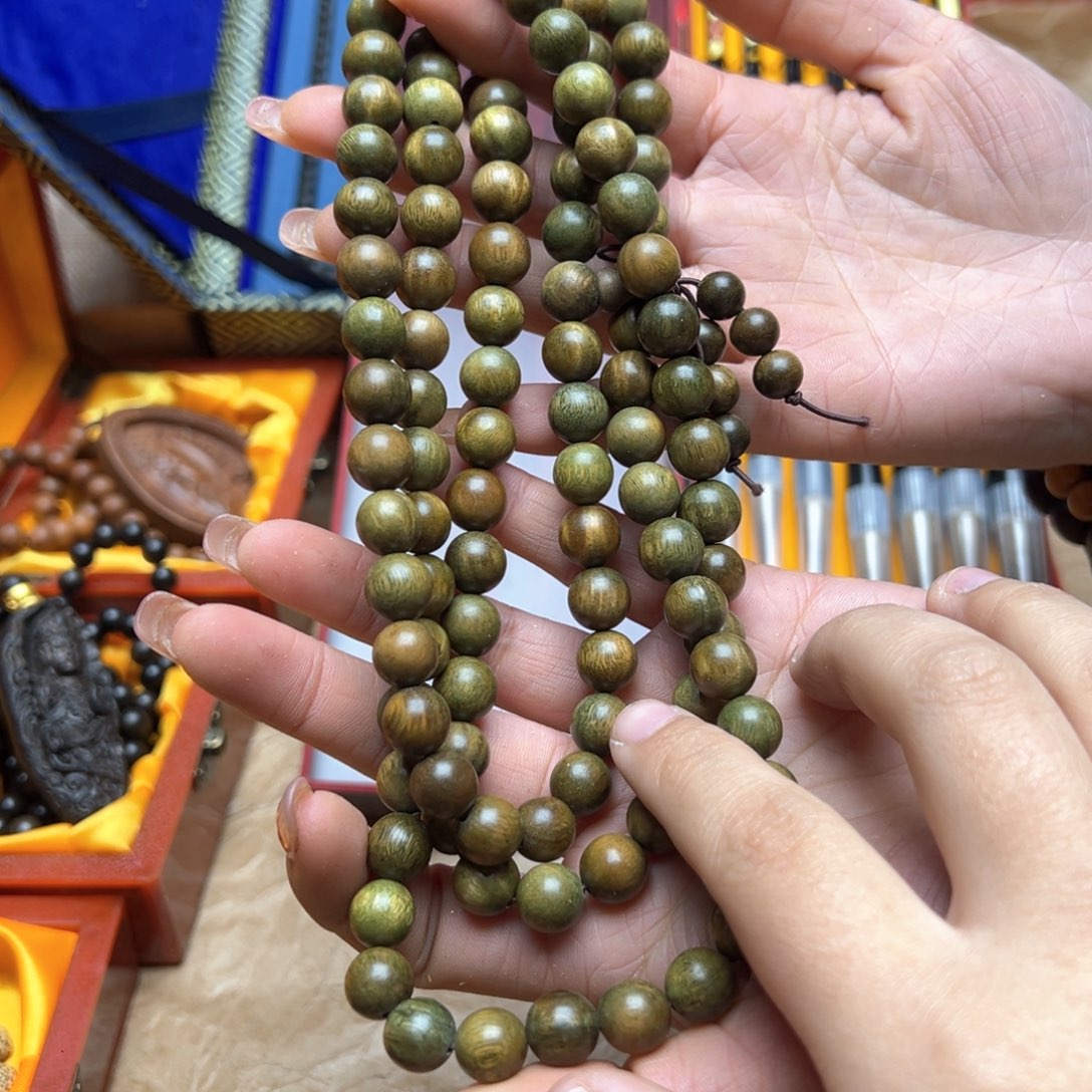大叶紫檀（黑酸枝木类）