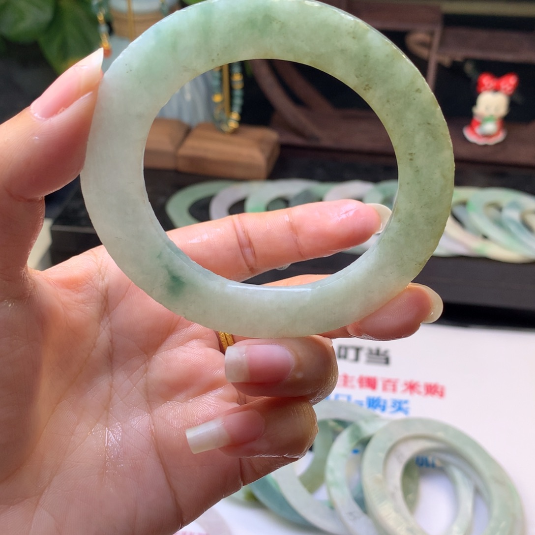 定制翡翠手镯未镶嵌