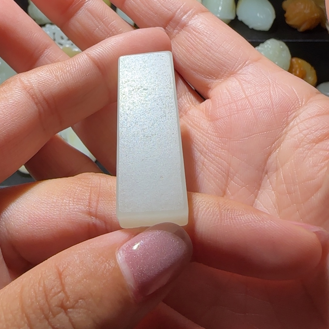 爱***^和田玉未镶嵌颈饰