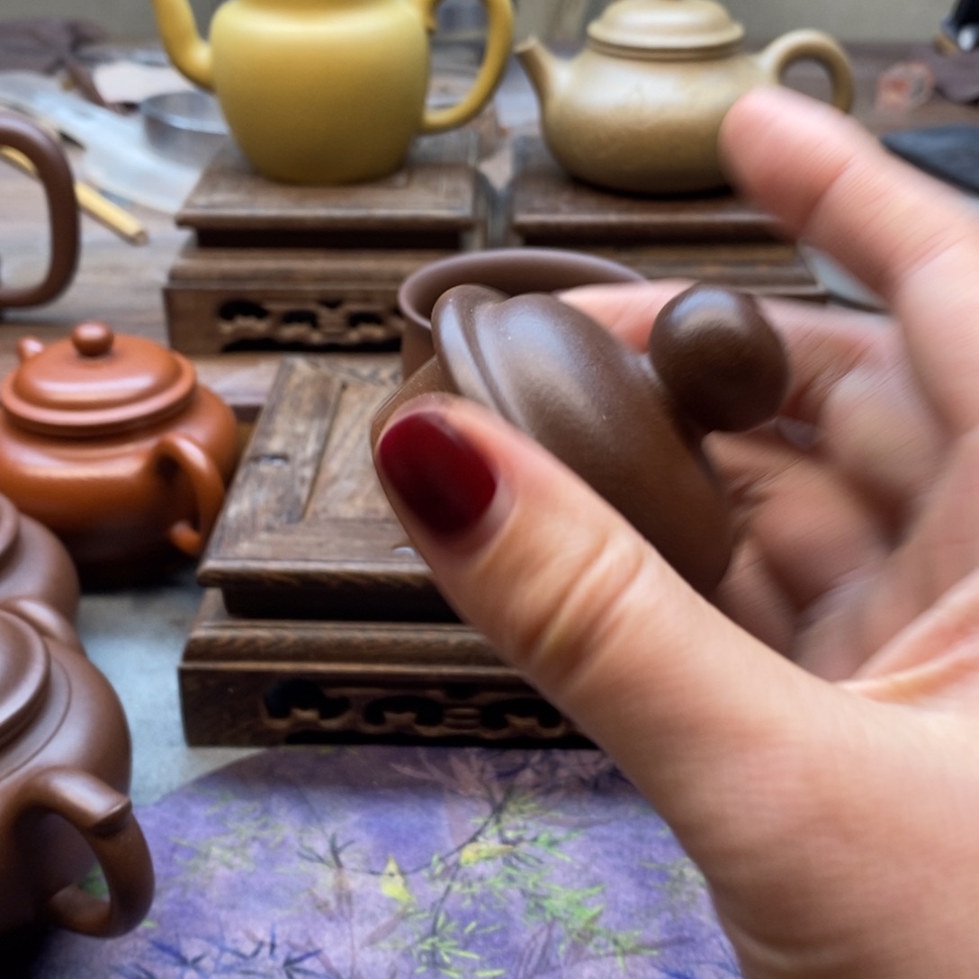 紫砂茶壶逗*道洪莲子壶（底槽清）