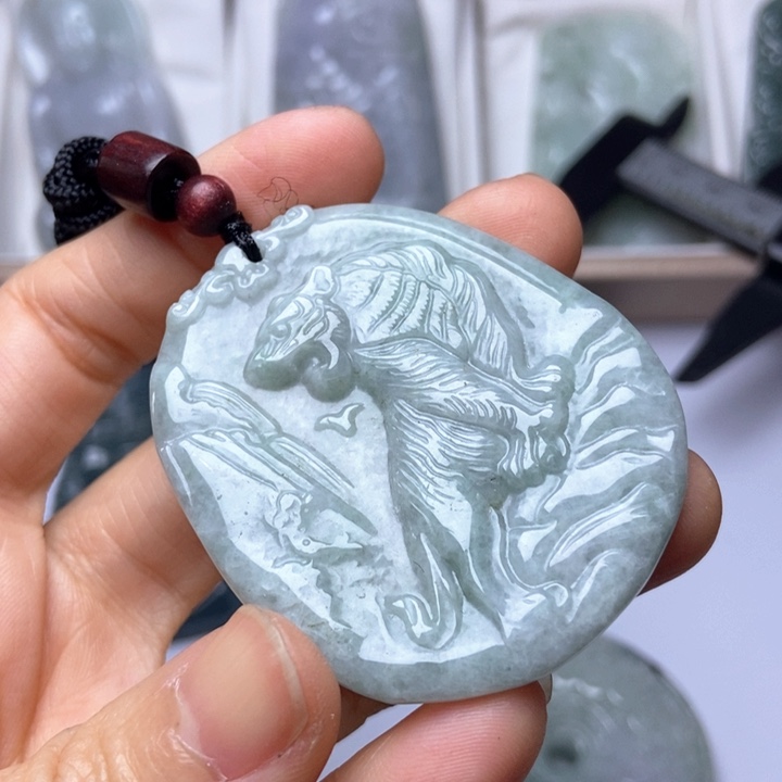 翡翠未镶嵌挂件翡翠