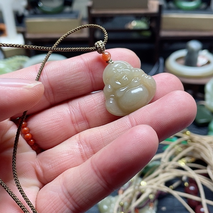和田玉吊坠未镶嵌