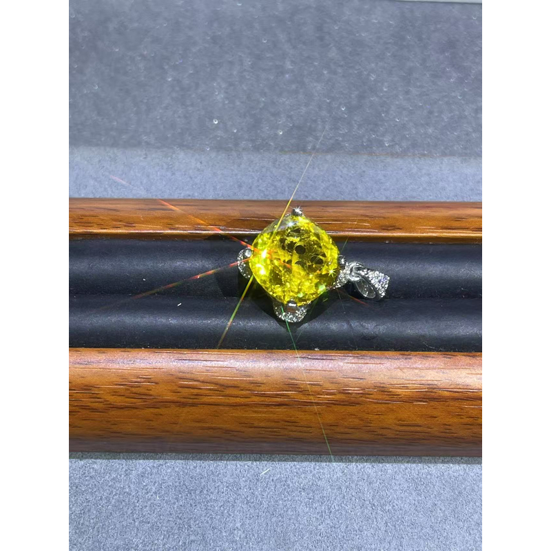 a2391白托黄镶吊坠多样性发货