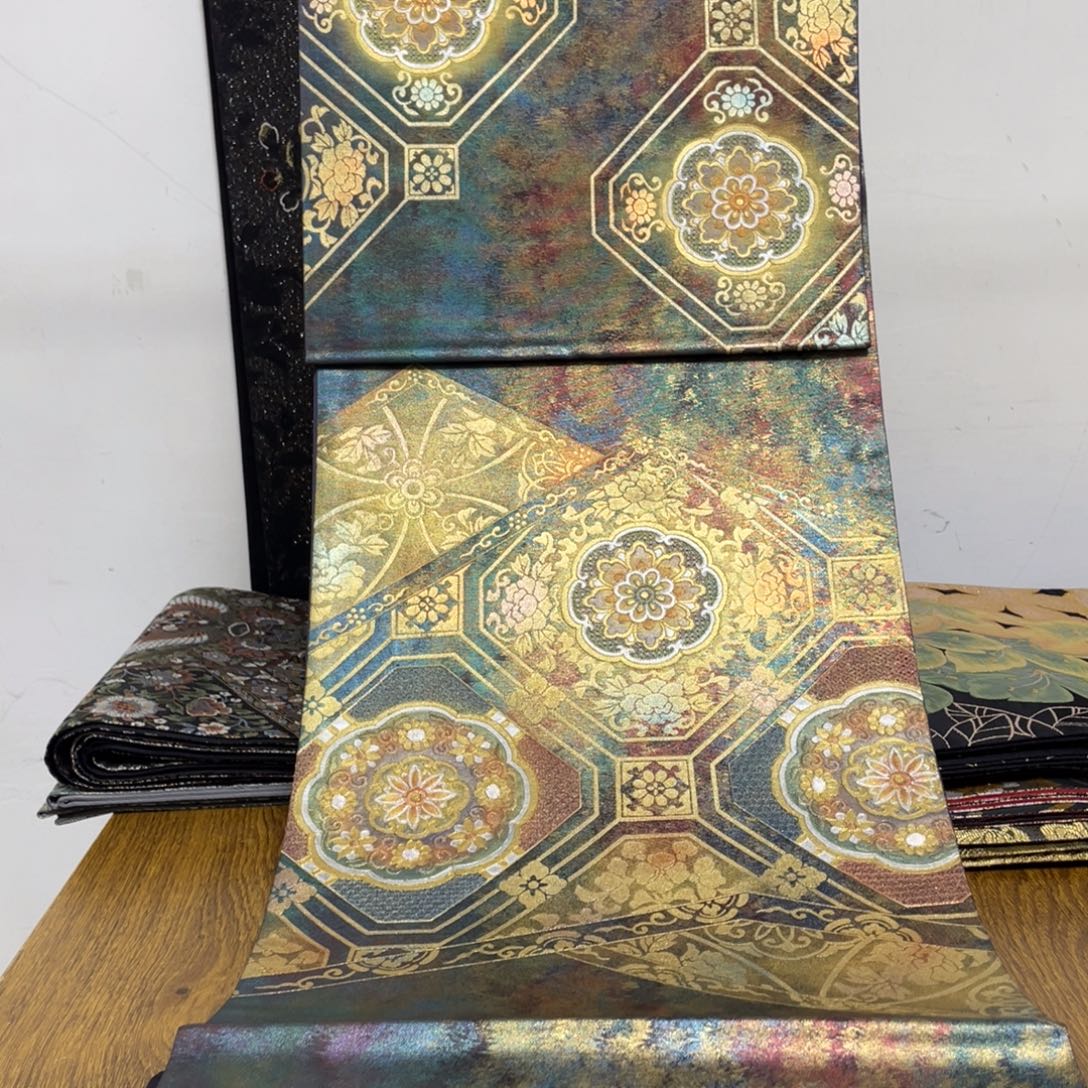 织绣抽拉雕全新全新