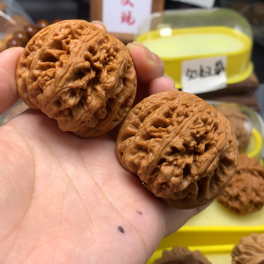 文玩核桃把件48粗筋