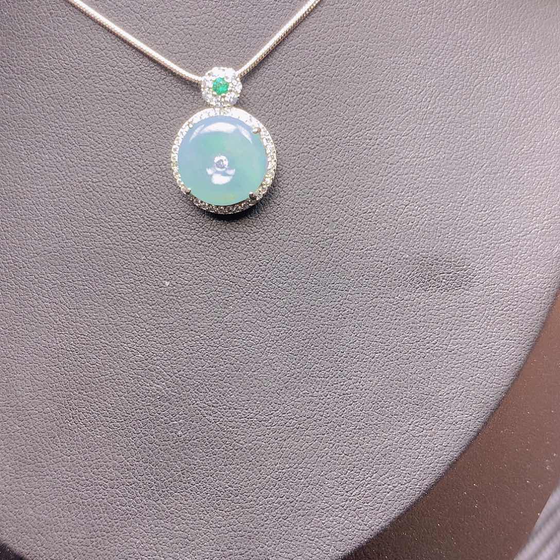 翡翠颈饰未镶嵌12345678