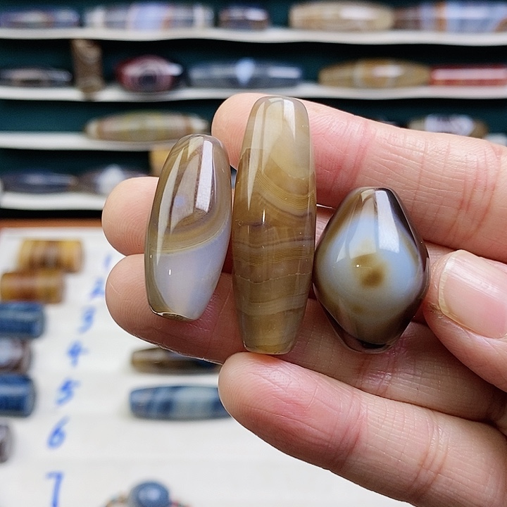 醉***地玛瑙/玉髓未镶嵌颈饰送一