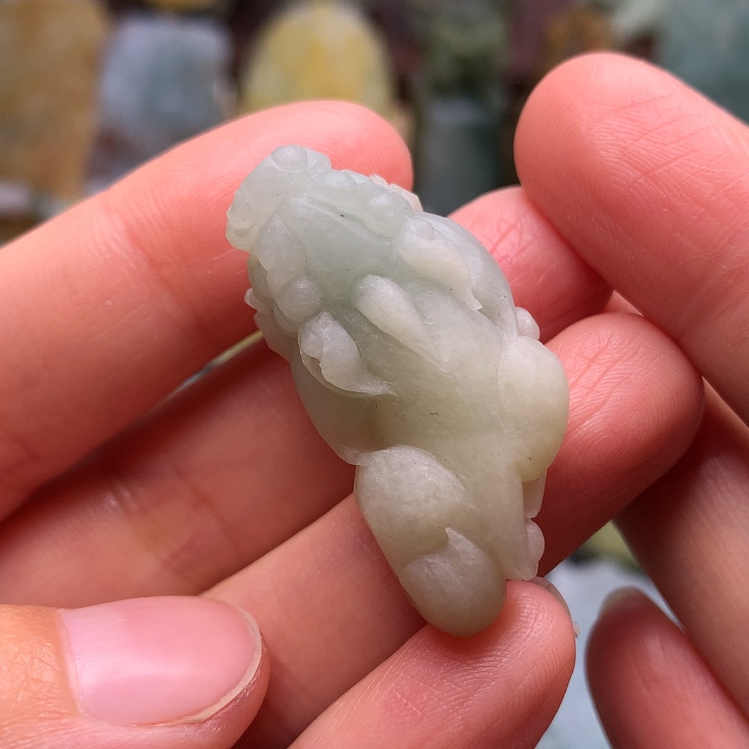 定制翡翠未镶嵌貔貅