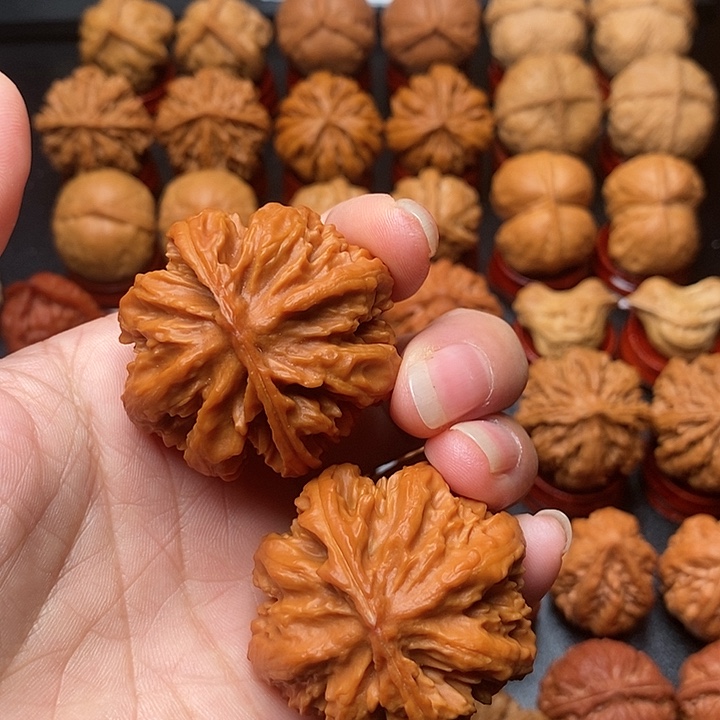 打***强吊坠文玩核桃八棱