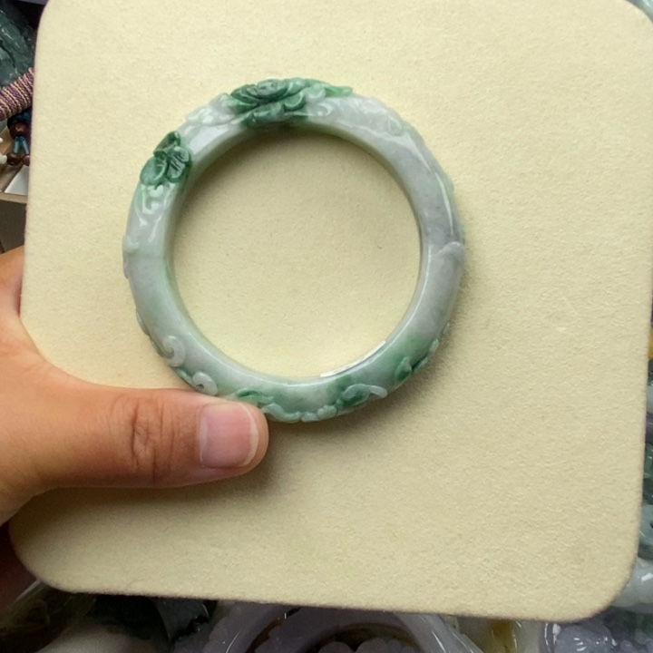 翡翠未镶嵌手镯54.7圈