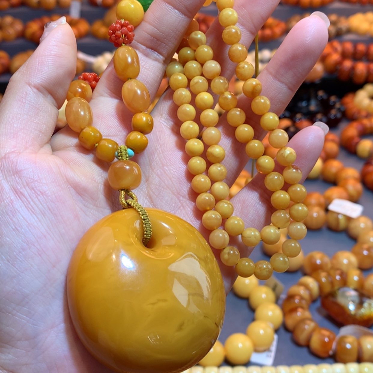 【闪购商品】未镶嵌吊坠(赠链)蜜蜡