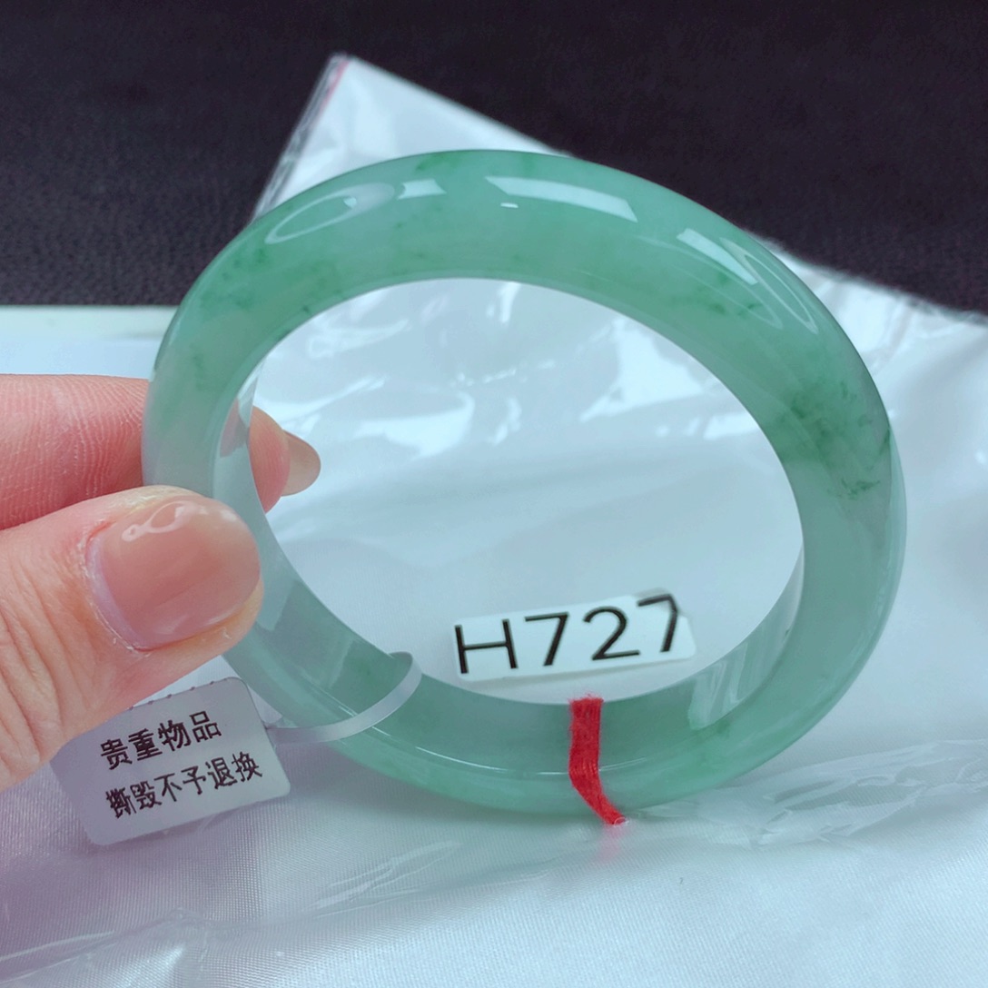 翡翠手镯未镶嵌手镯88