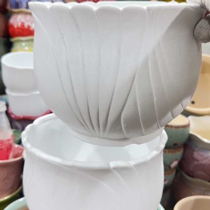 凑9块包邮，有孔，不清楚问客服