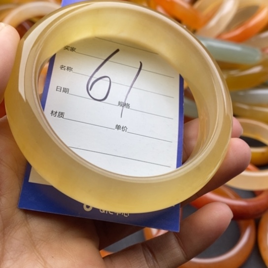 石英质玉未镶嵌手镯