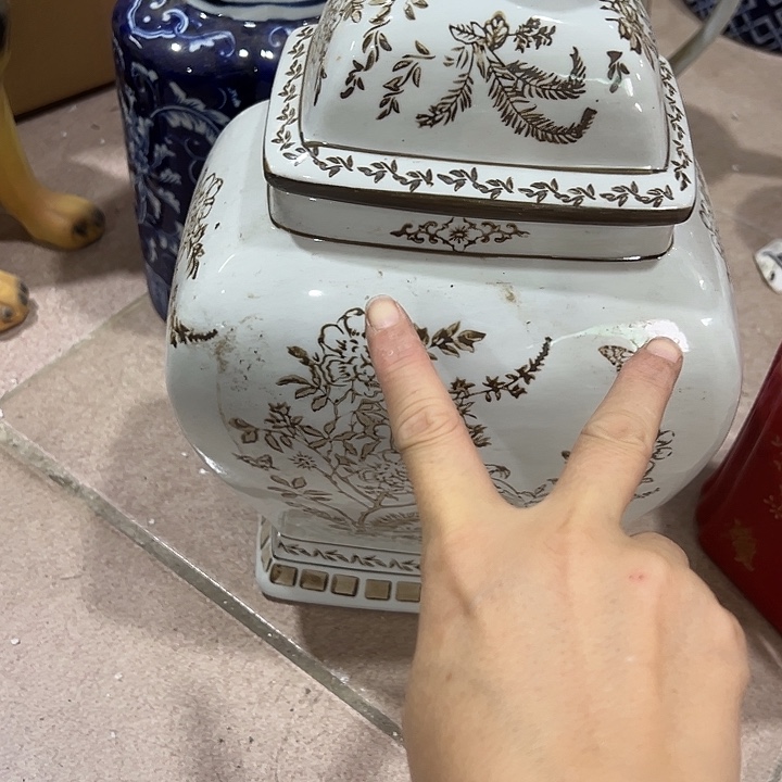 瓷片瑕。。。。。。。。。。。。。。。。