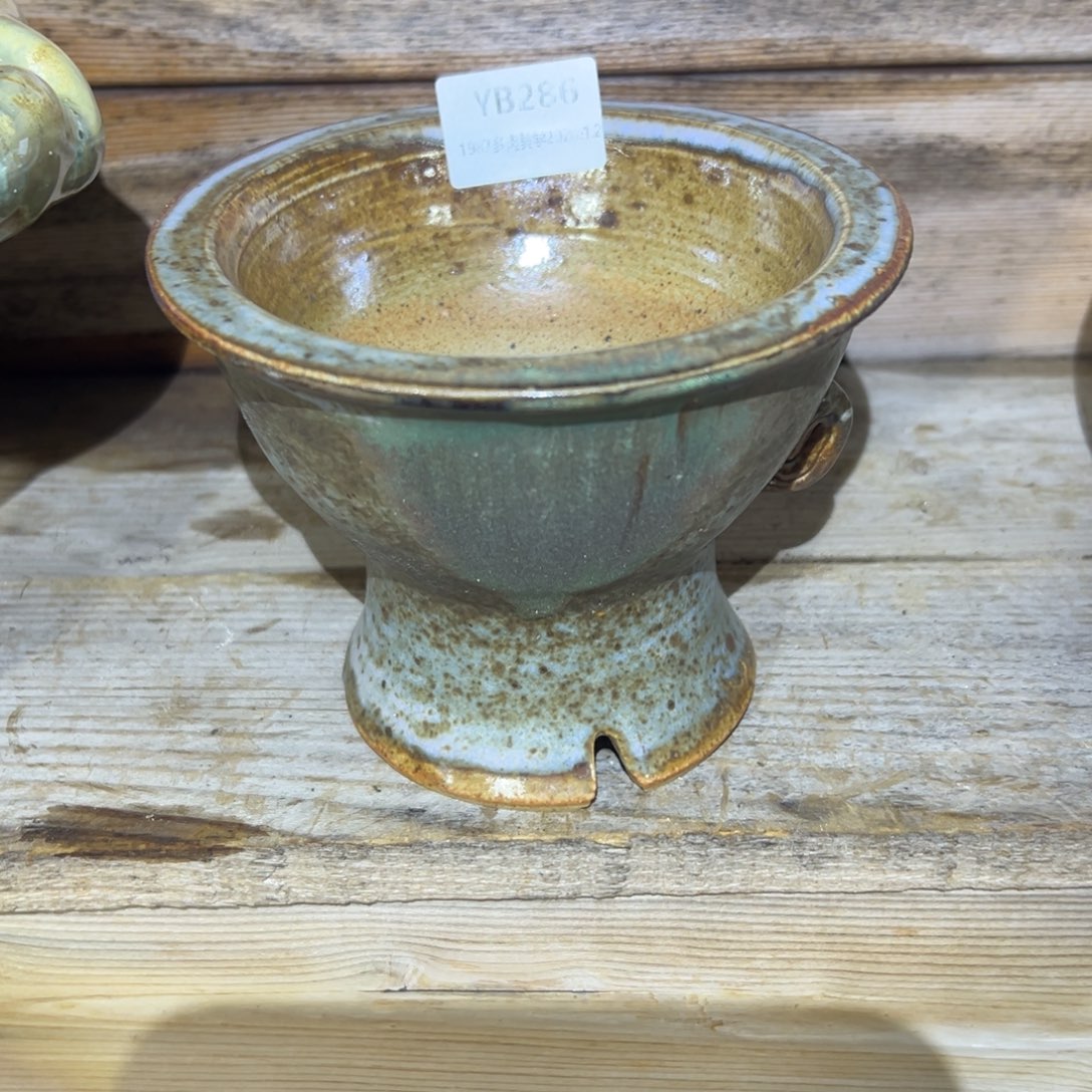 兔***字1987植物花盆YB286