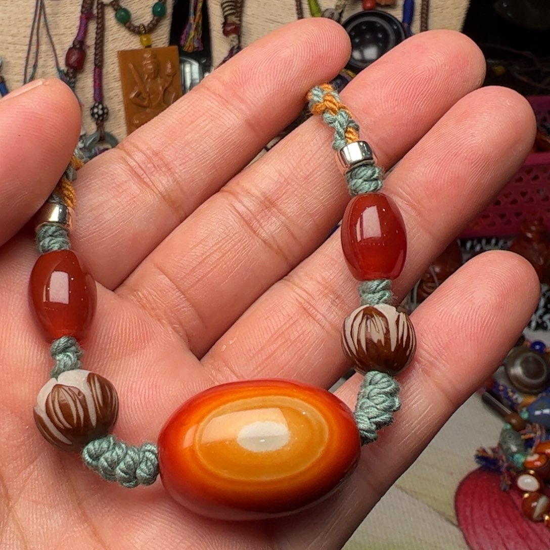 玛瑙/玉髓颈饰未镶嵌
