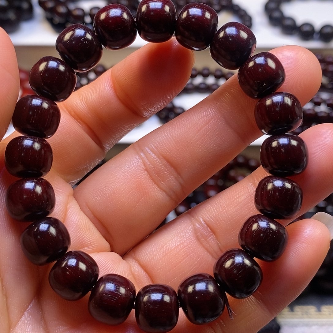 檀香紫檀（小叶紫檀）1.0多星