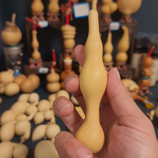 奔***～手把蚂蚁杆三肚葫芦