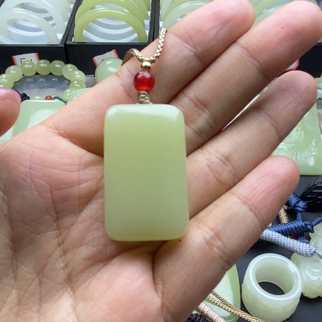 ℳ****天然青海时尚无事牌
