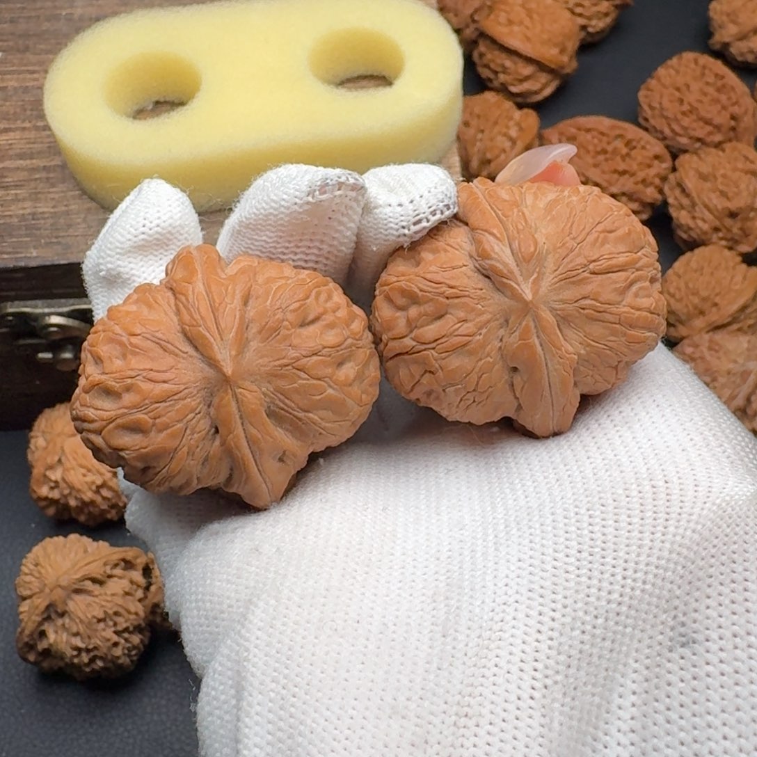 文玩核桃吊坠40元宝4738