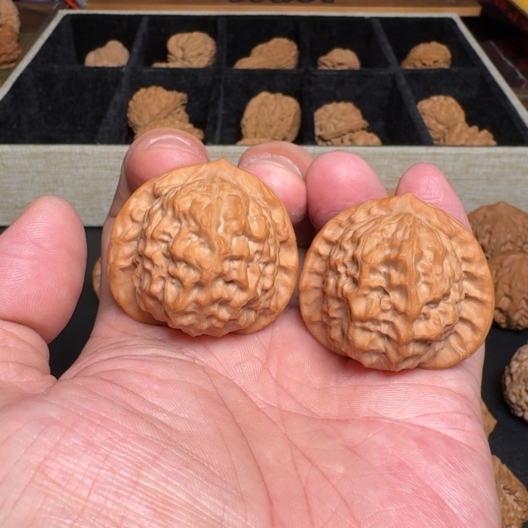 忽***间把件文玩核桃瓷娃娃 尺寸40