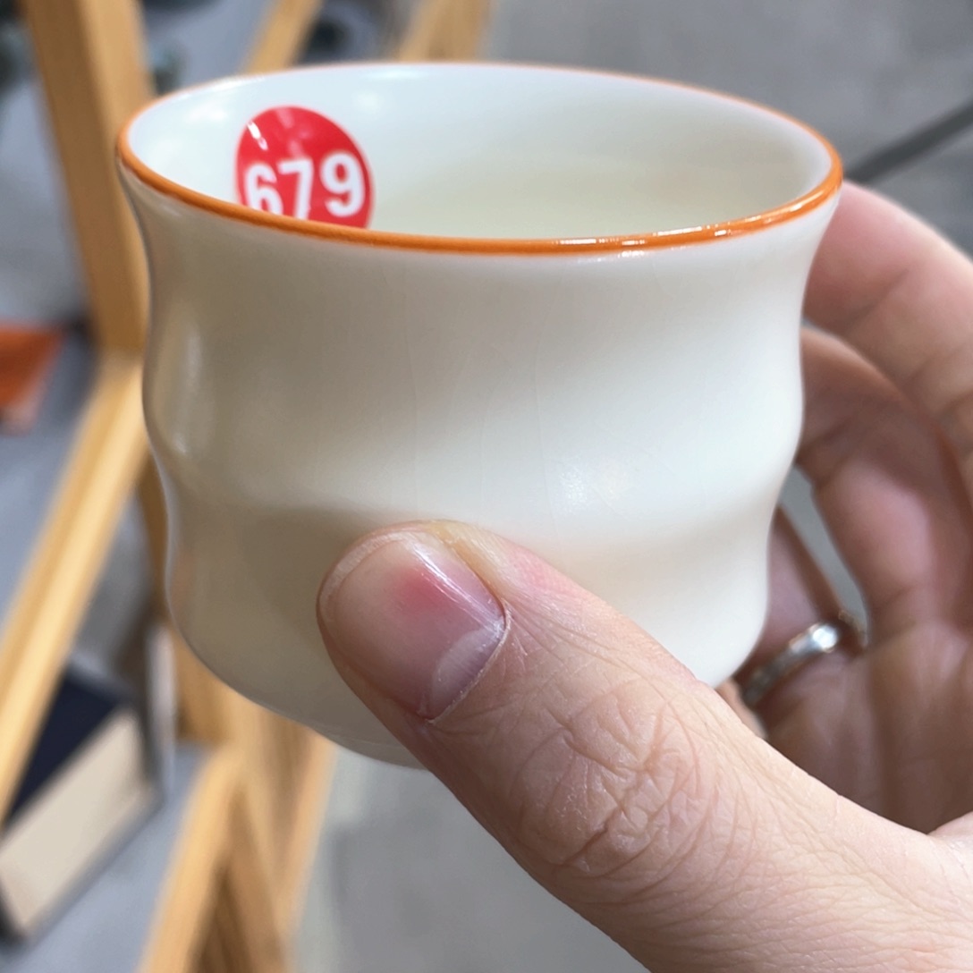 瓷片。。。。。。。。。。。。。。