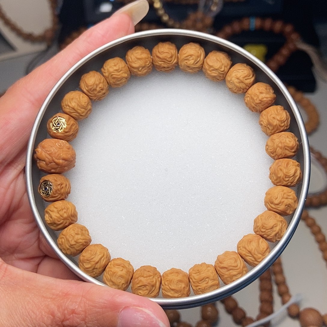 猴头核桃手串猴头游龙尺寸10左右➕旺财配饰