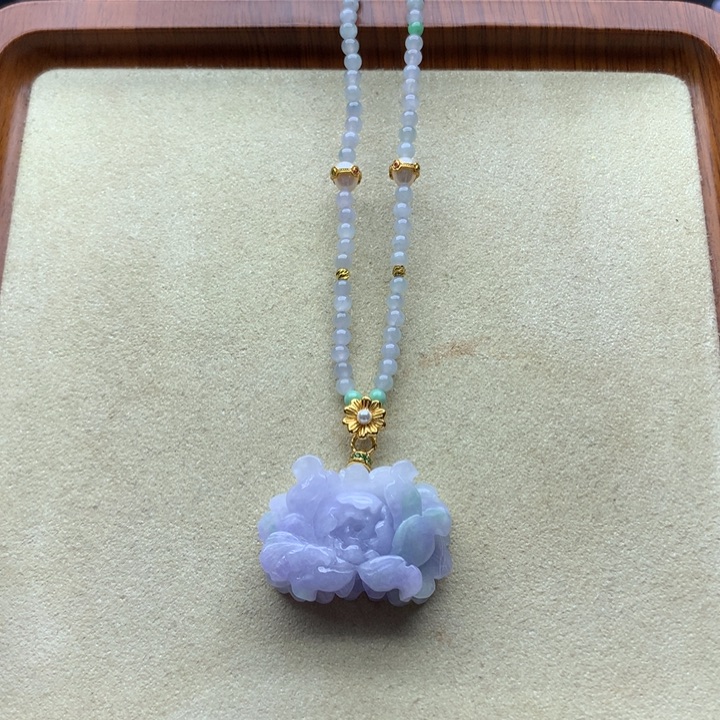 翡翠未镶嵌颈饰翡翠花