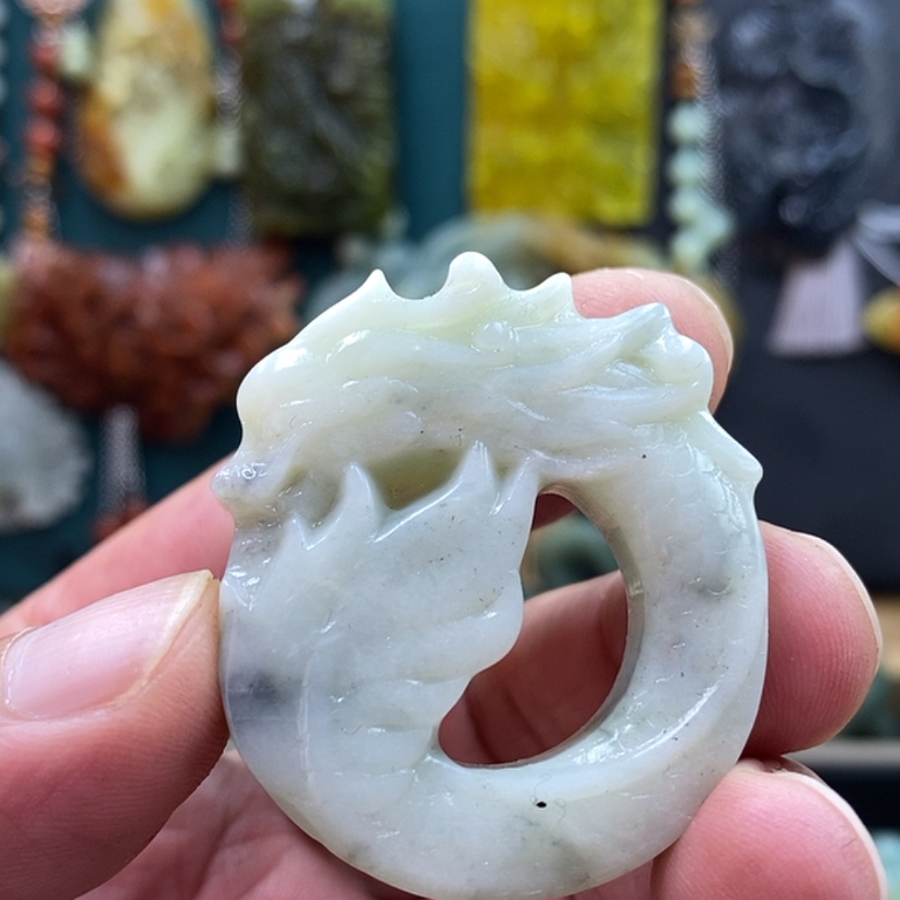 【闪购商品】未镶嵌蛇纹石玉吊坠