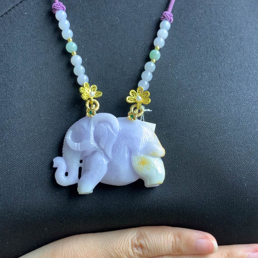 翡翠颈饰未镶嵌翡翠