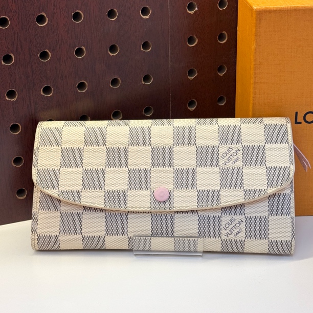 95新 LouisVuitton/路易威登 长款钱包 白棋盘格 粉色内里 女款 
