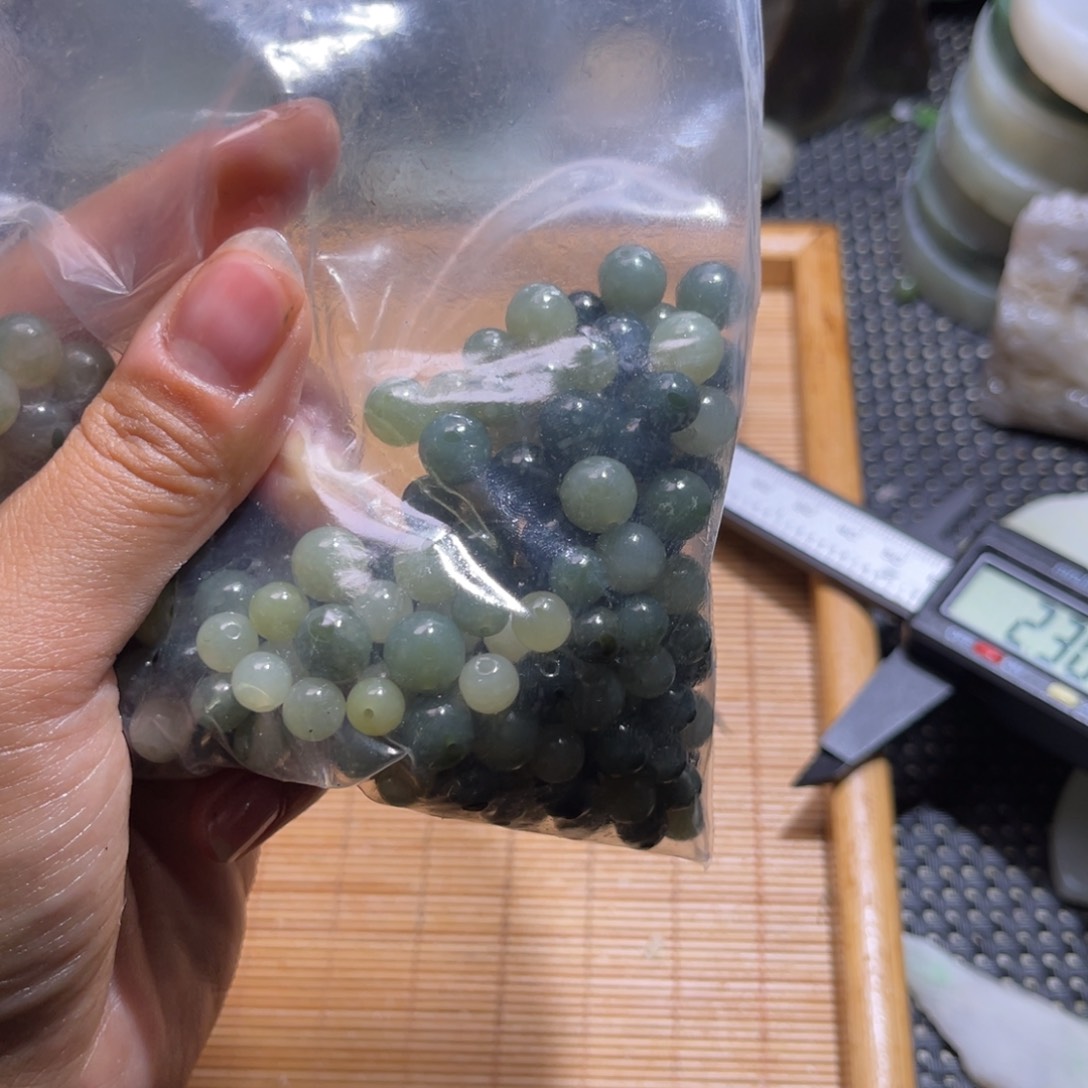 未镶嵌和田玉挂件云*容