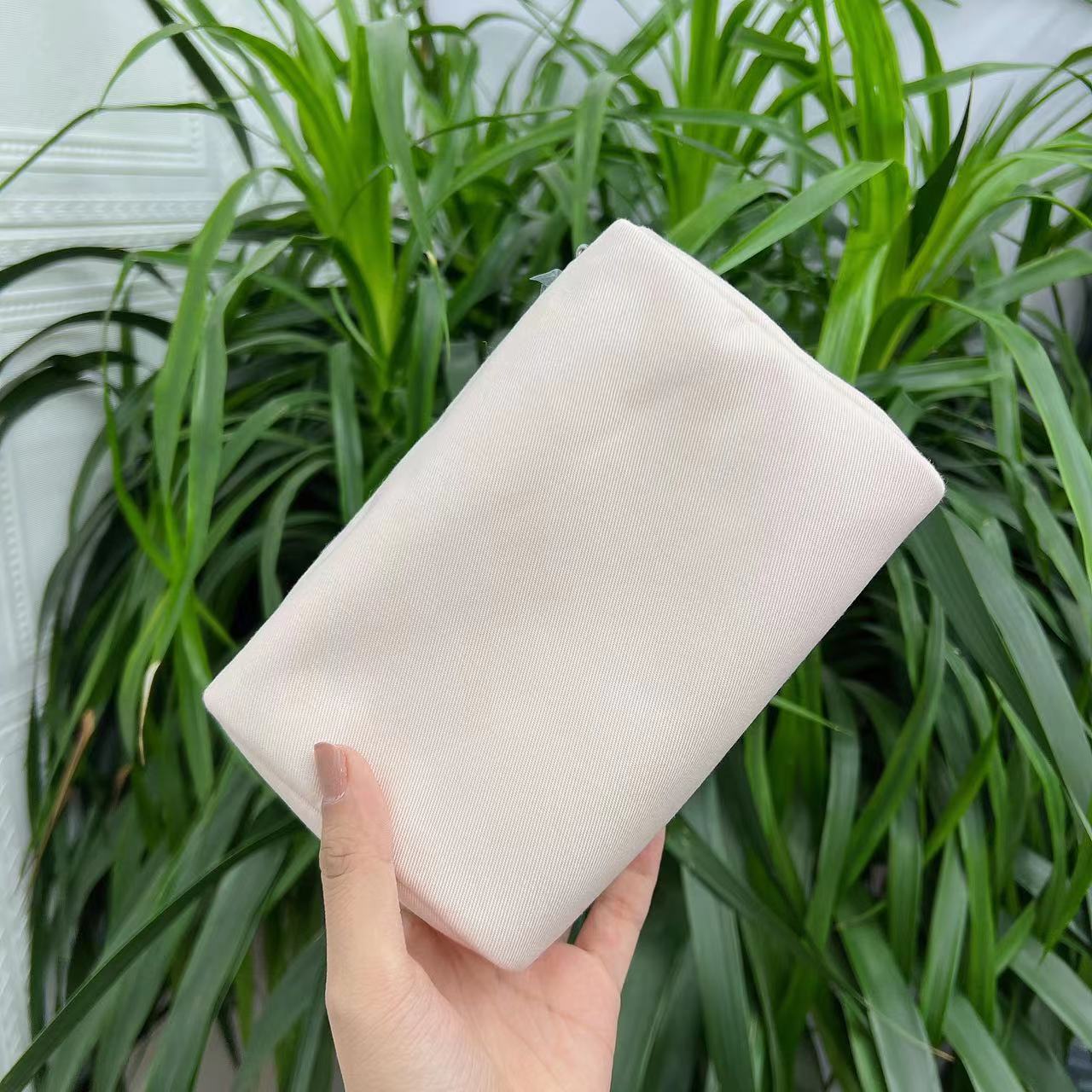 【宠粉！】刺绣G字母盒子造型马卡龙粉化妆包收纳包