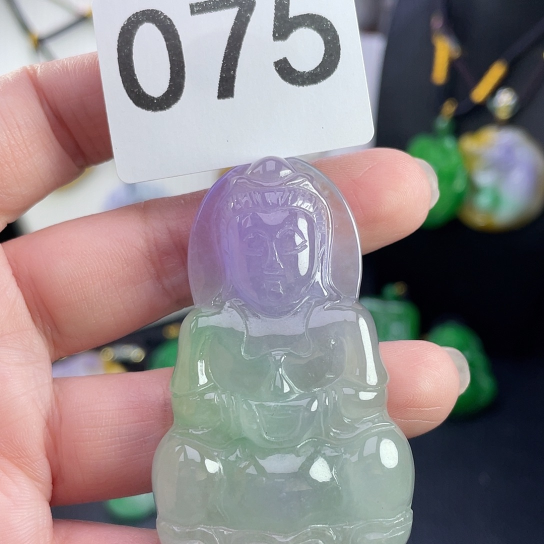 翡翠未镶嵌吊坠(赠链)