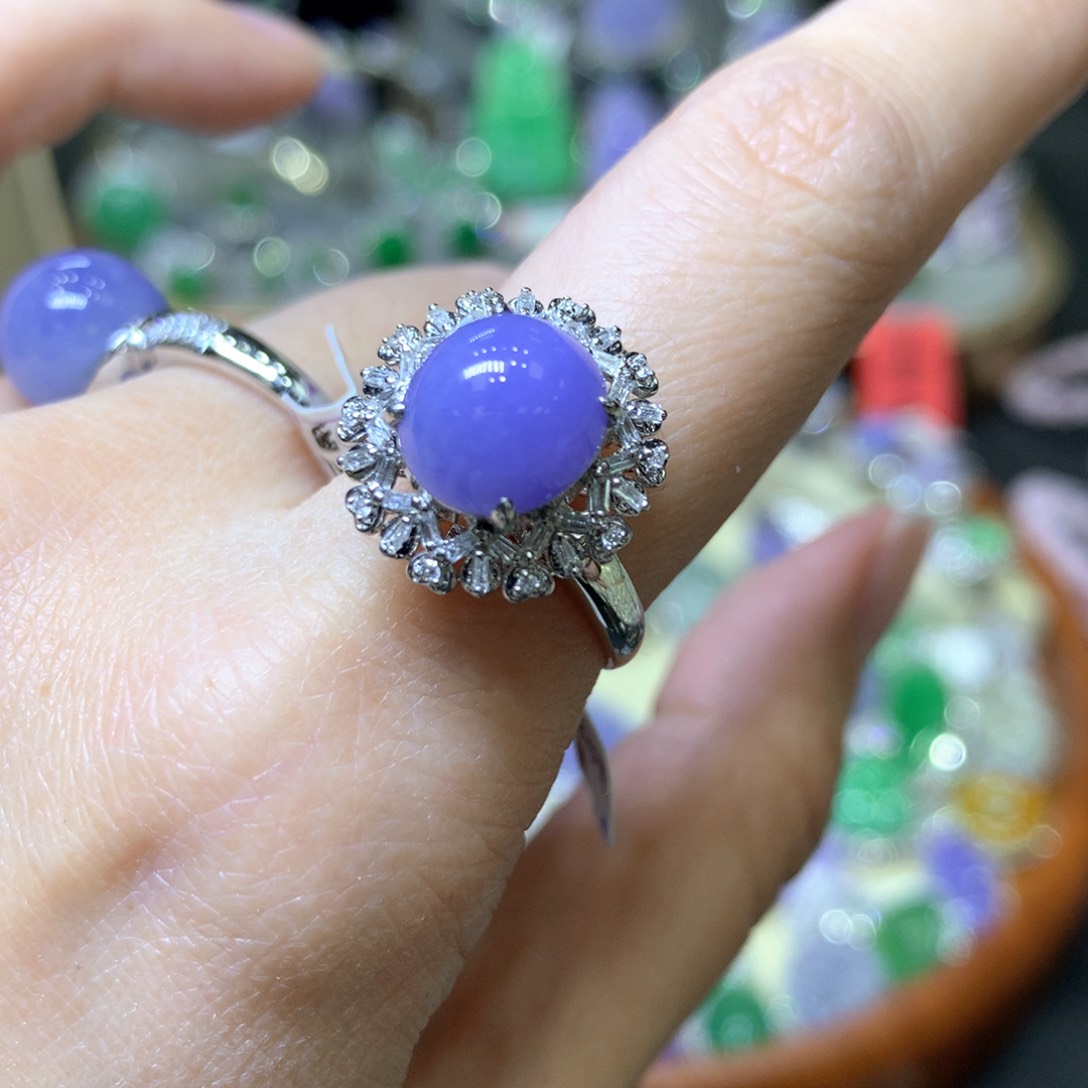 【闪购商品】翡翠颈饰18K金镶嵌翡翠吊坠项链