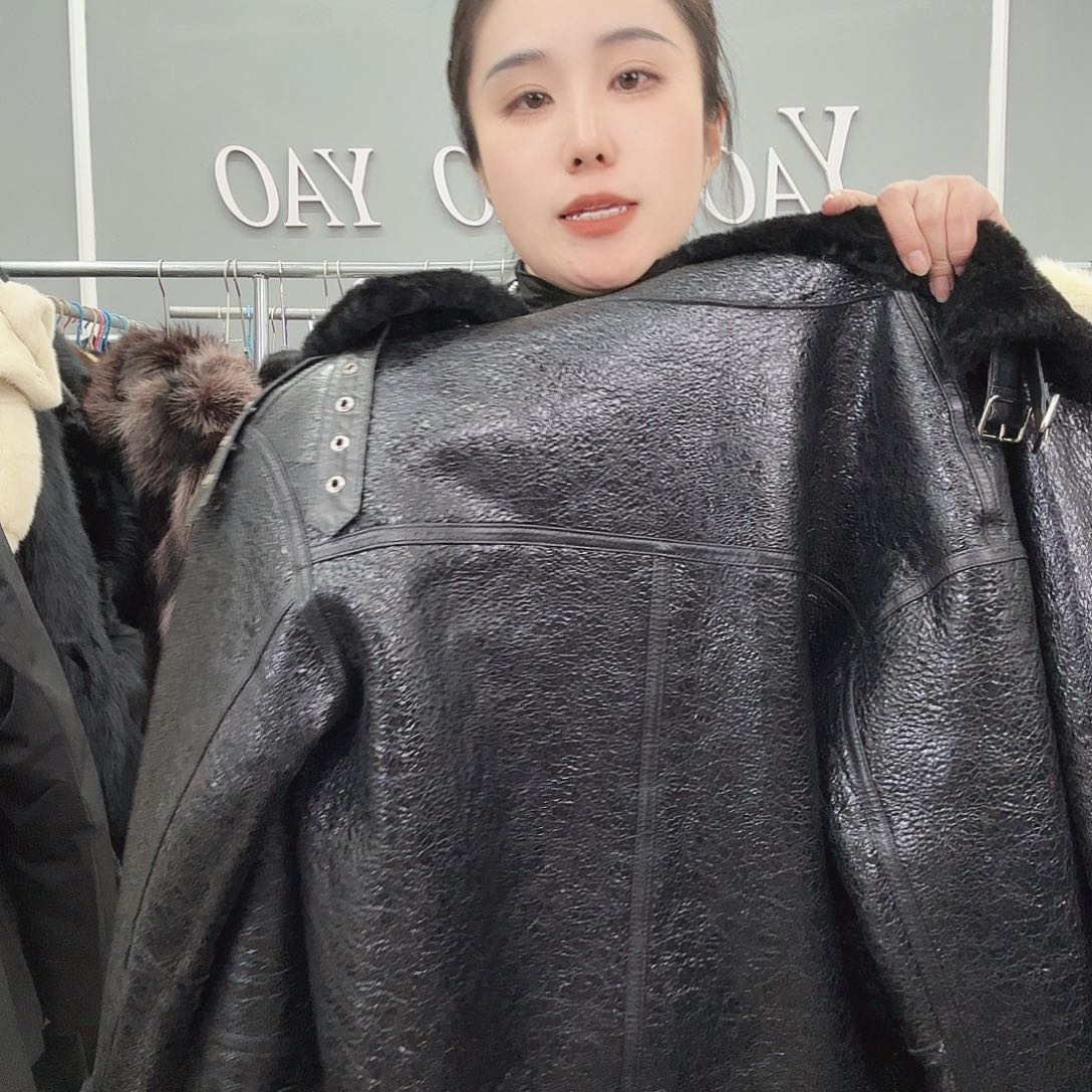 姚小妖家高端皮草