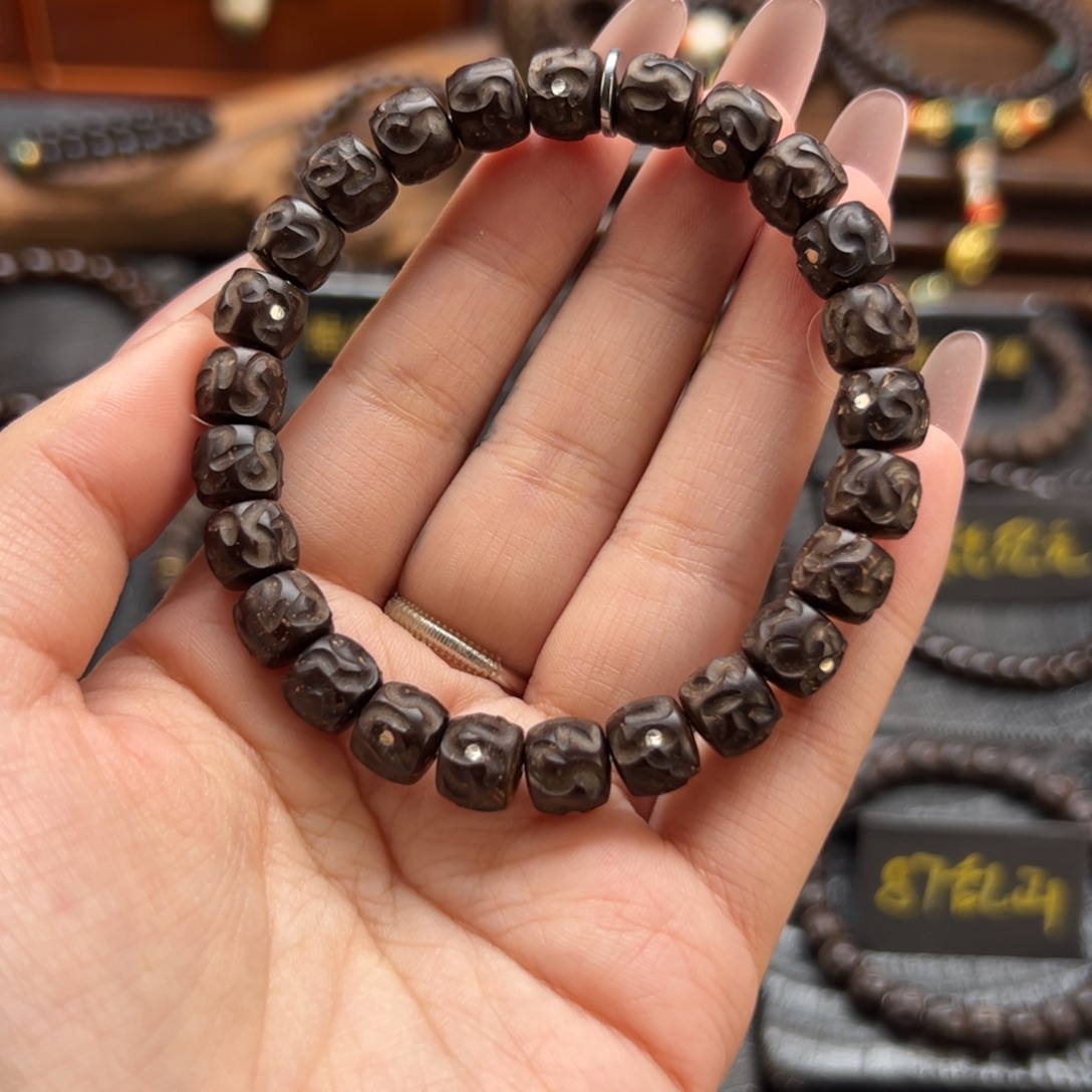 塔***塔吊坠椰蒂98满钉乱山zy 