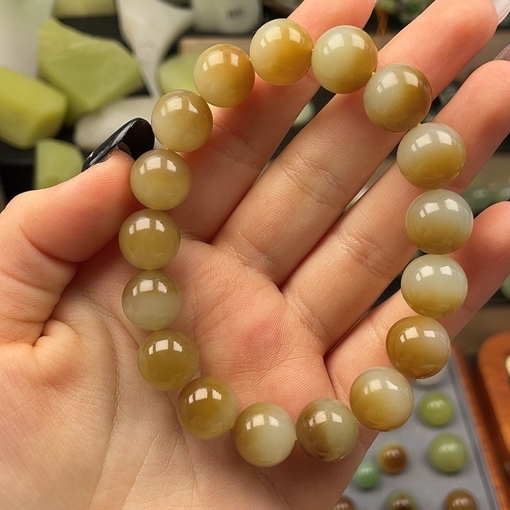 和田玉（糖玉）未镶嵌手链