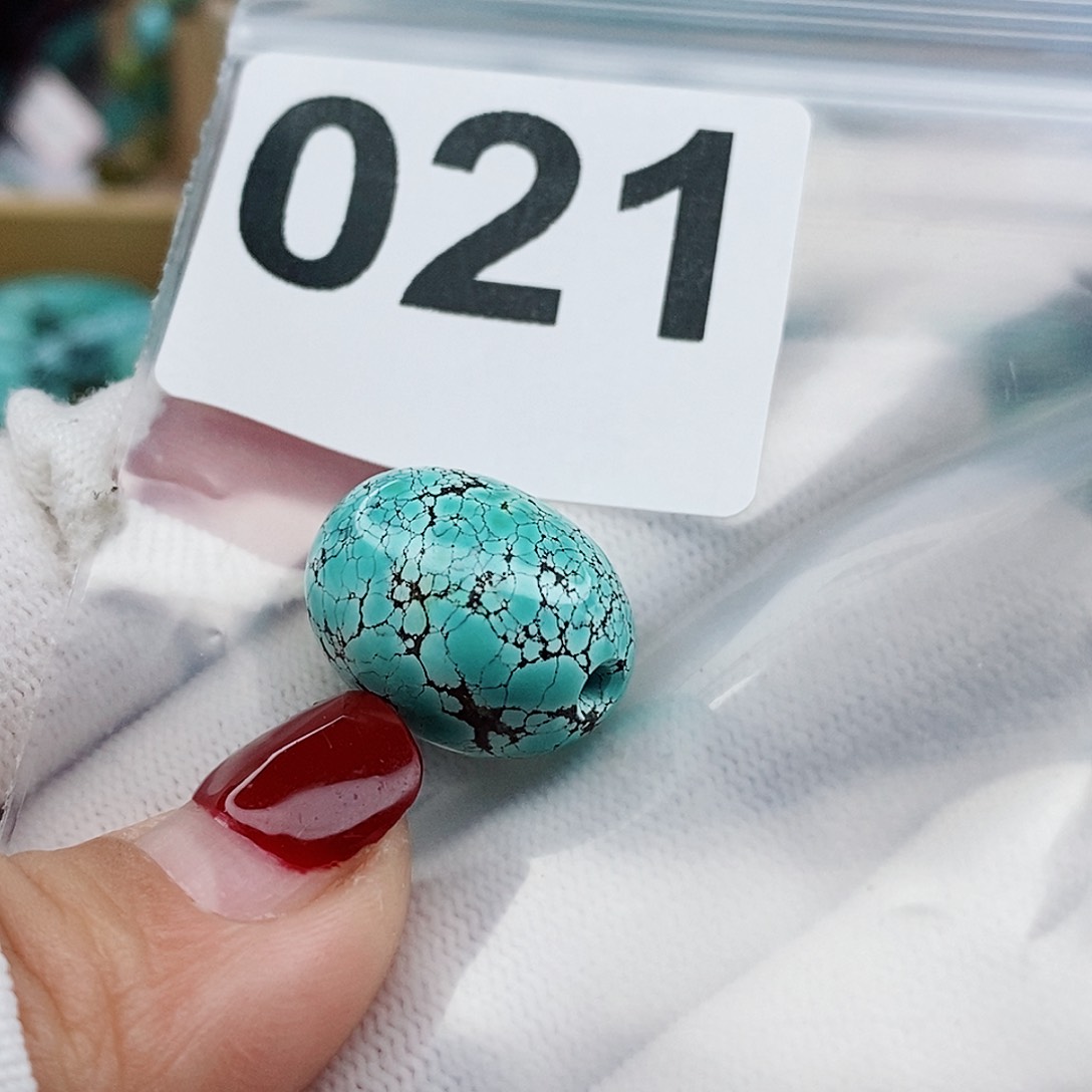 绿松石颈饰未镶嵌