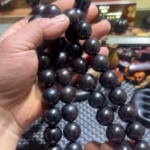 东非黑黄檀（紫光檀）食*