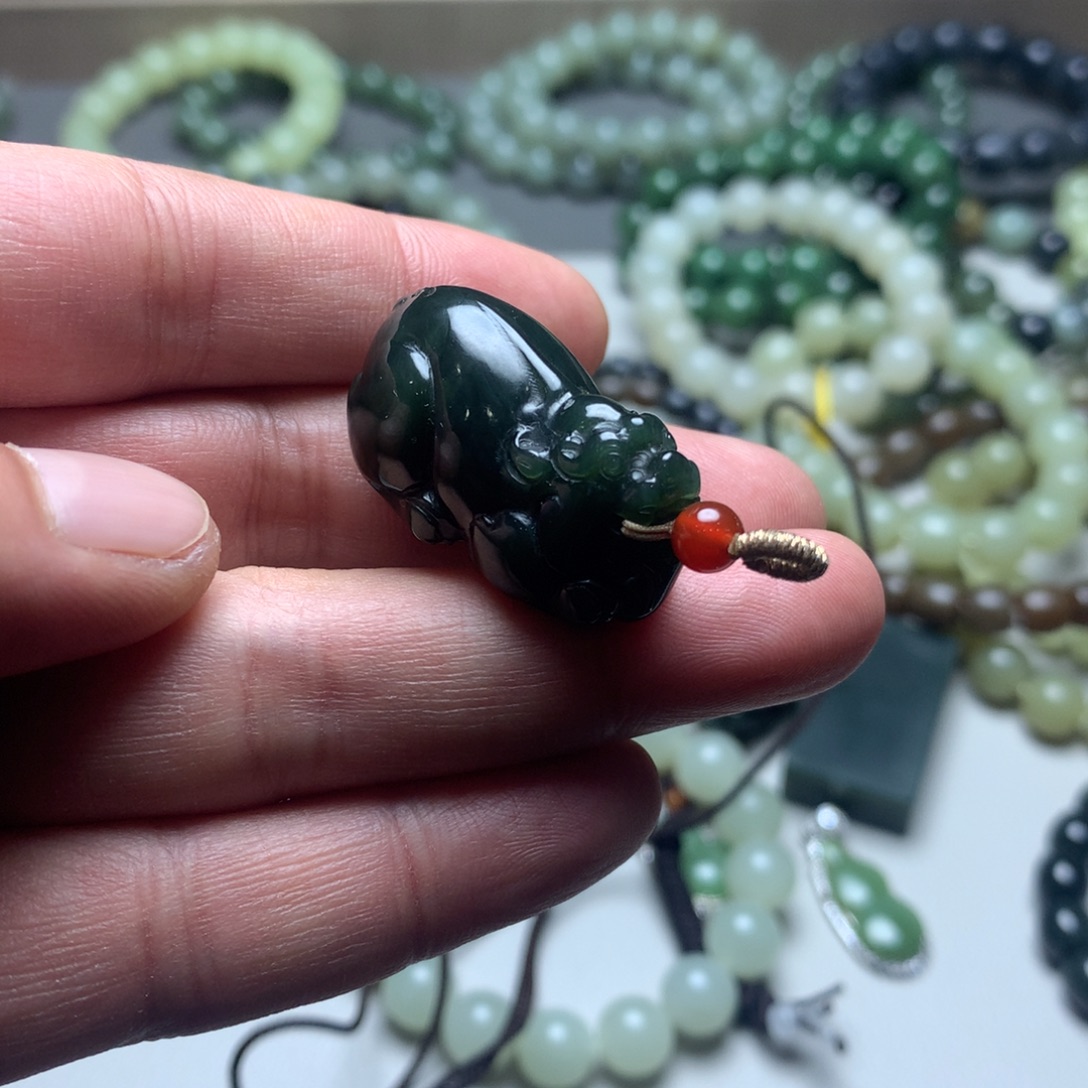 和田玉未镶嵌挂件