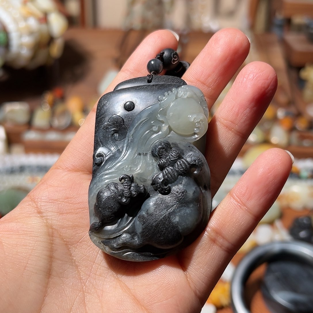 和田玉颈饰未镶嵌