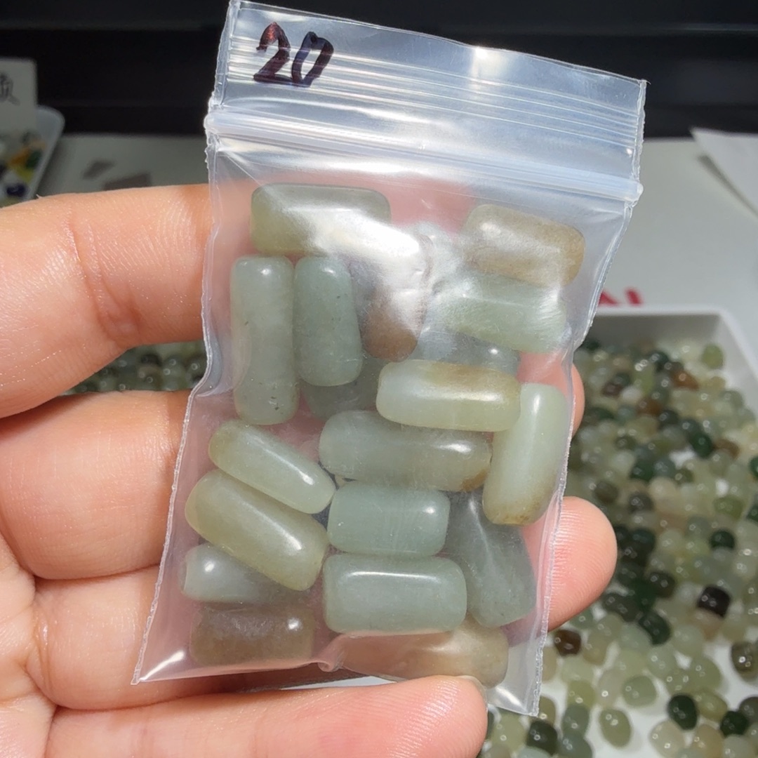 和田玉未镶嵌珠宝奇石