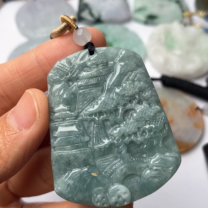 翡翠未镶嵌颈饰翡翠