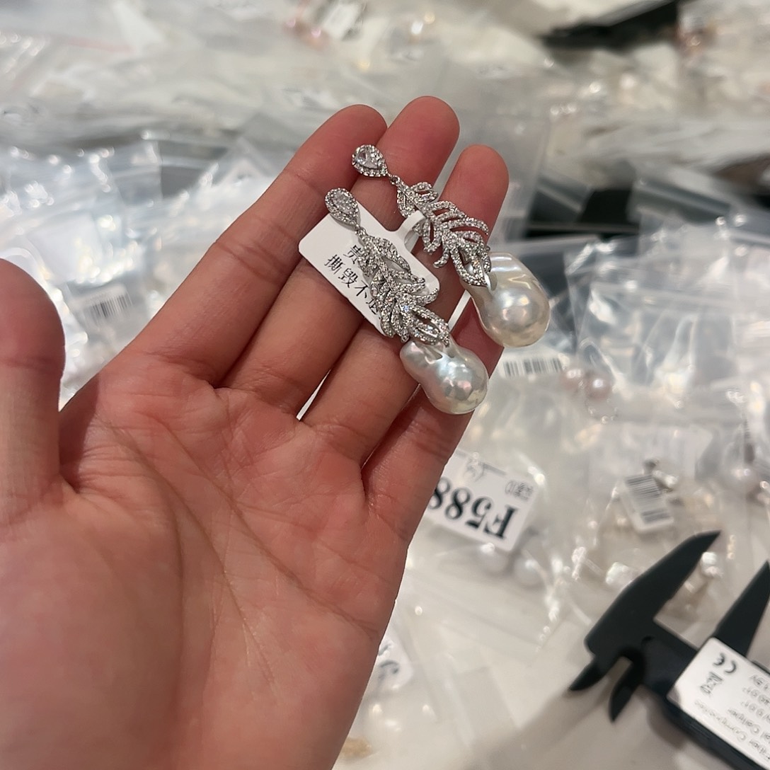 淡水珍珠耳饰合金