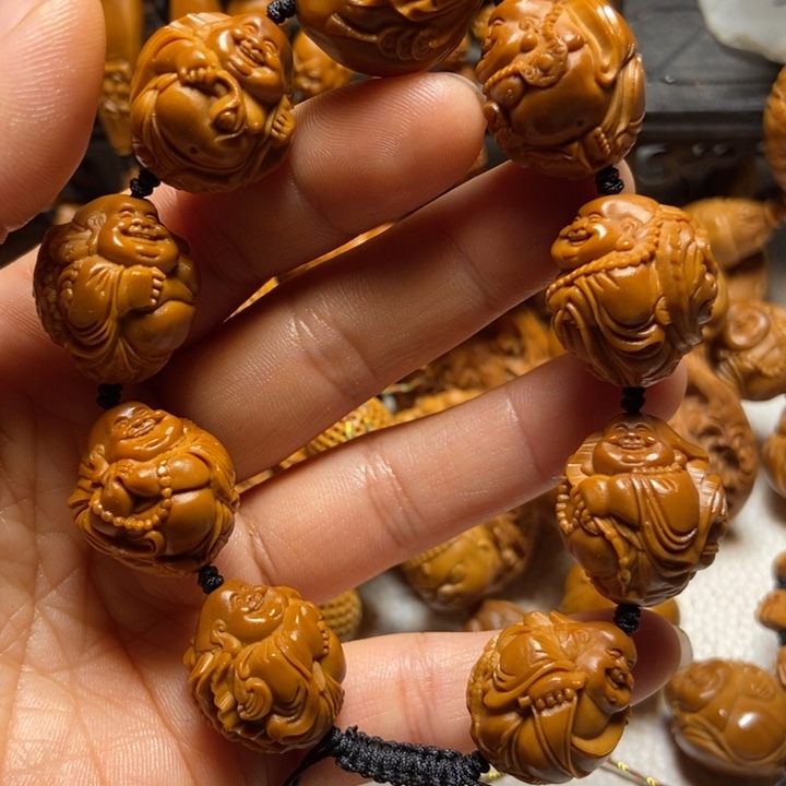 【闪购商品】橄榄核手串/手链瑞兽弥勒