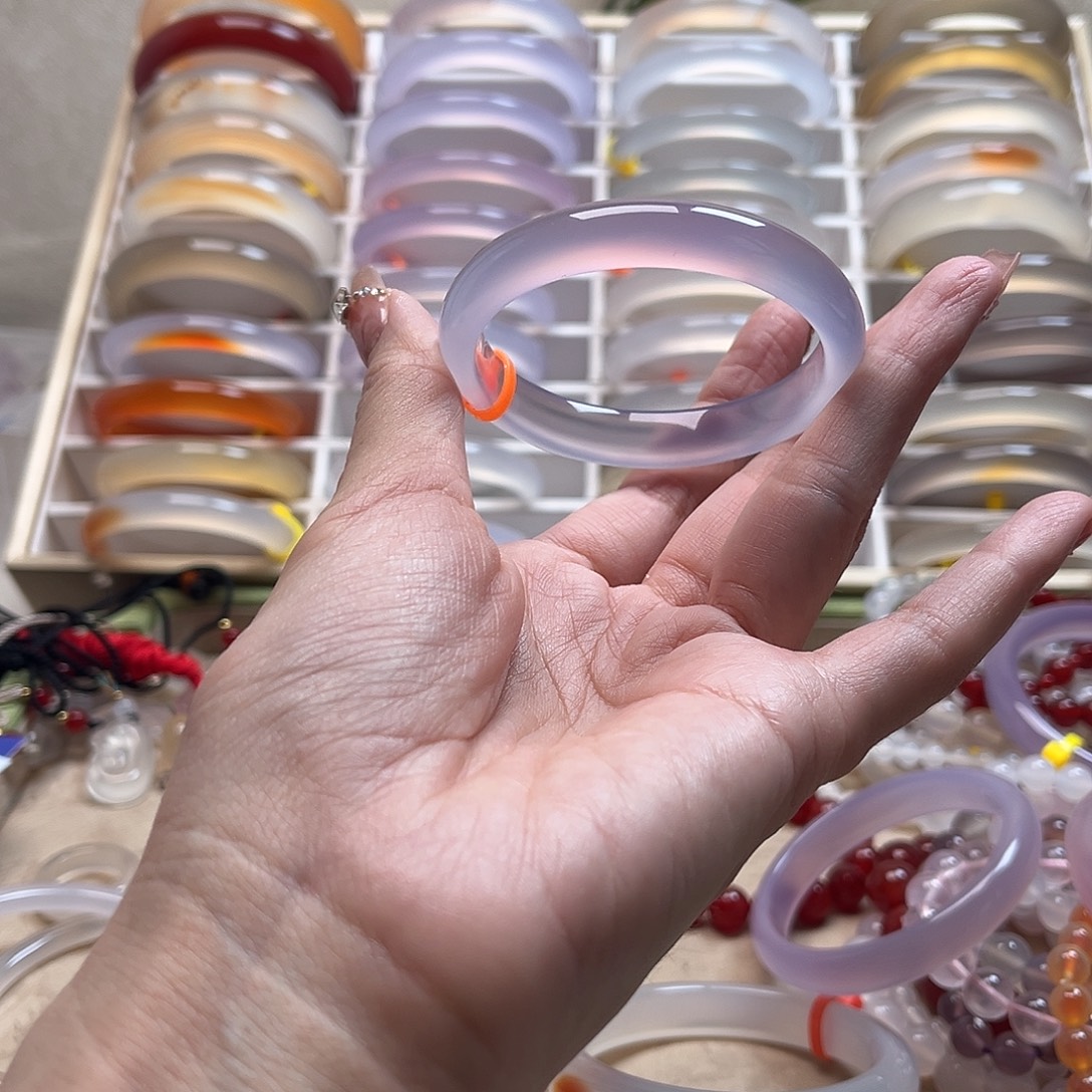 微***e玛瑙/玉髓未镶嵌手镯