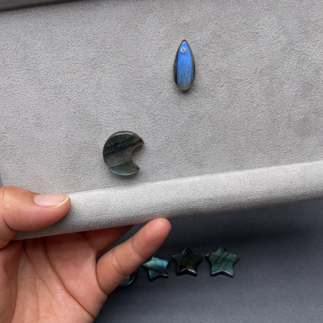 椰***耶银S925镶嵌长石颈饰